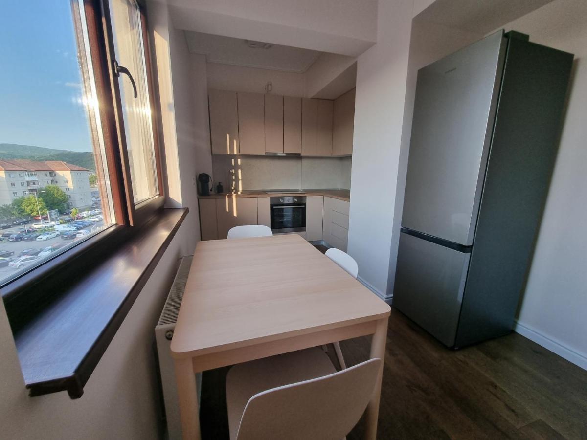 Apartament In Complex Rezidential Ramnicu Valcea Exterior photo